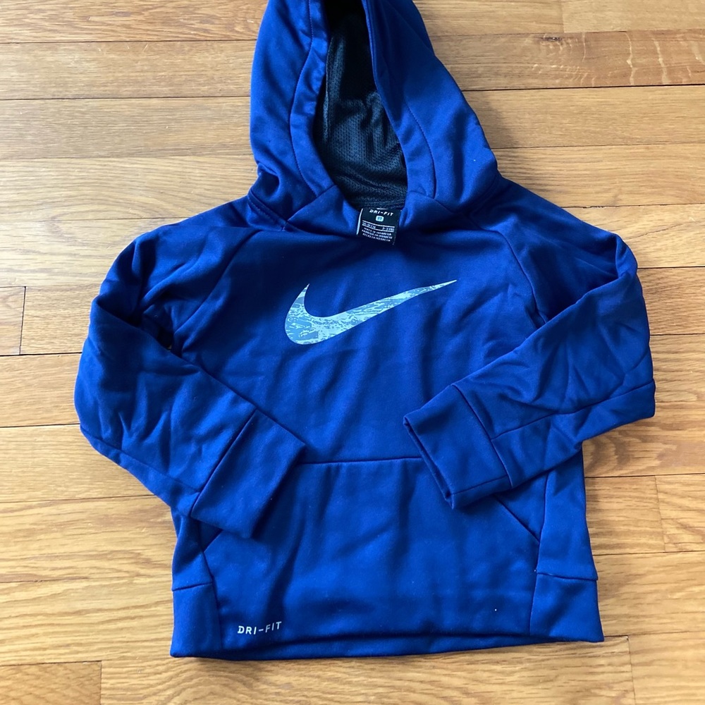 Boys 3T Dry Fit Nike Sweatshirt, worn twice!